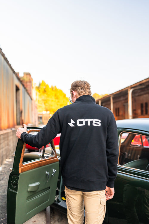 Black OTS Quarterzip
