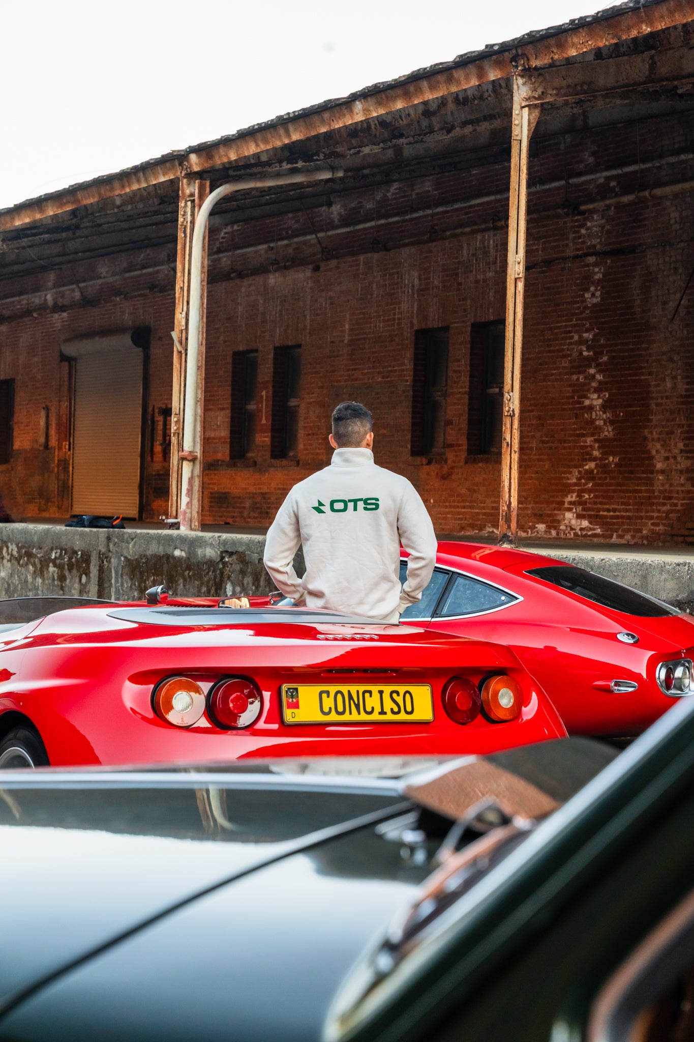 Creme OTS Quarterzip